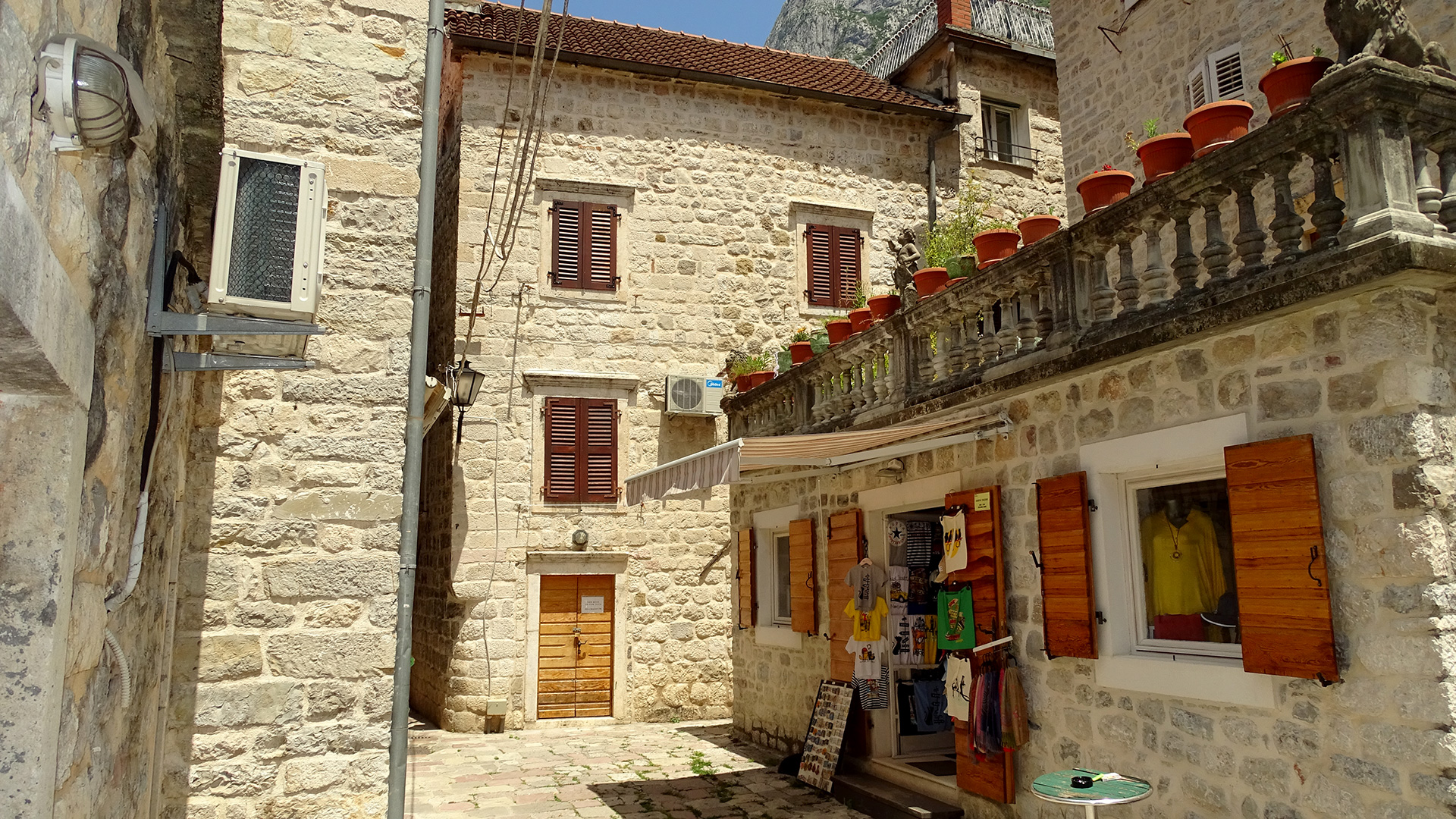Apartment-Building-in-Kotor-Old-Town-38-1