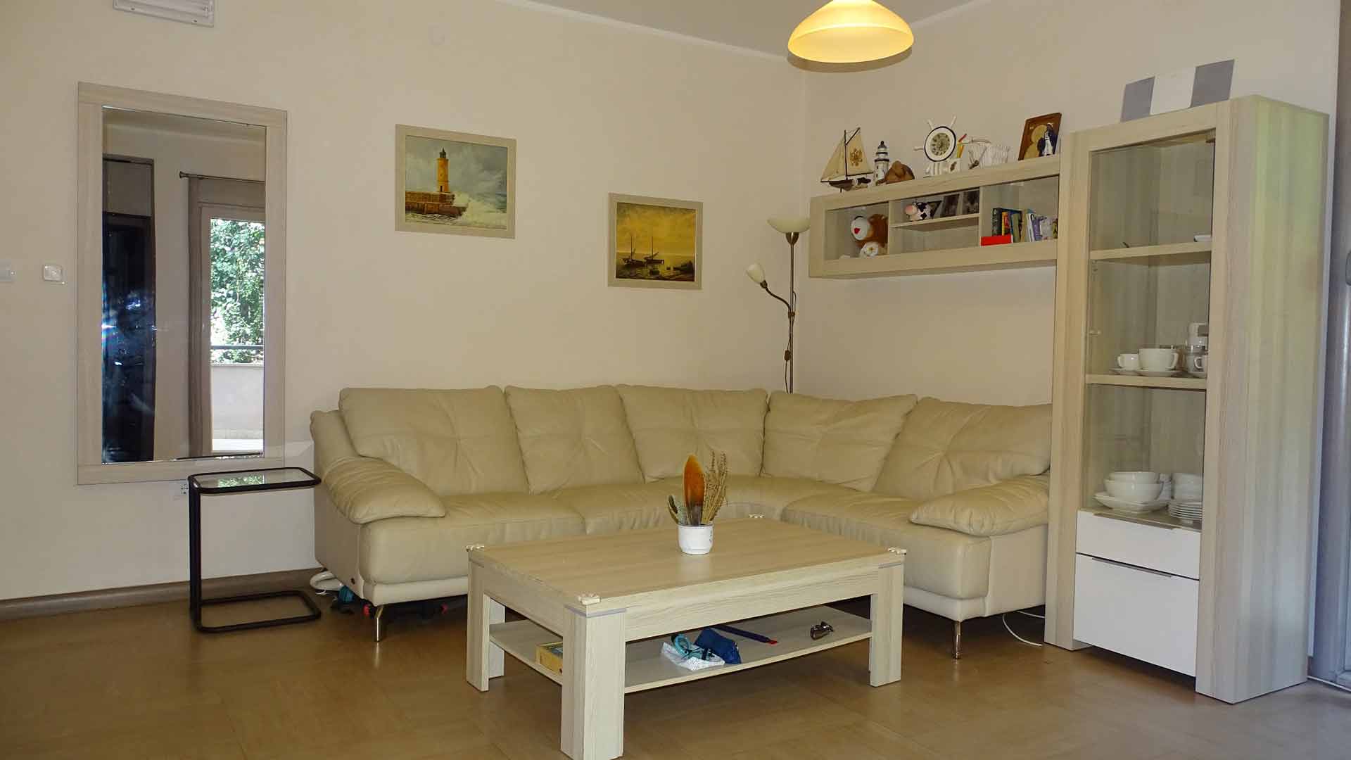 Dobrota-Apartment-for-Sale-9