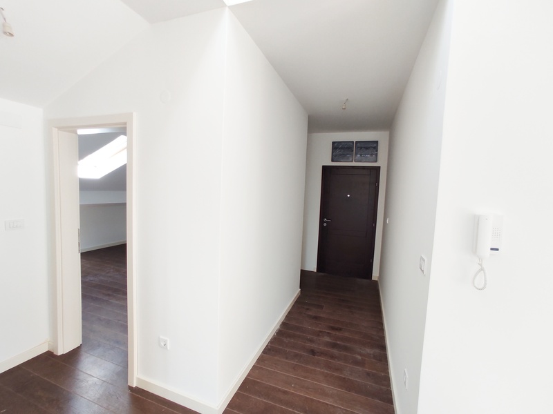 Dobrota Penthouse Apartment For Sale (6)