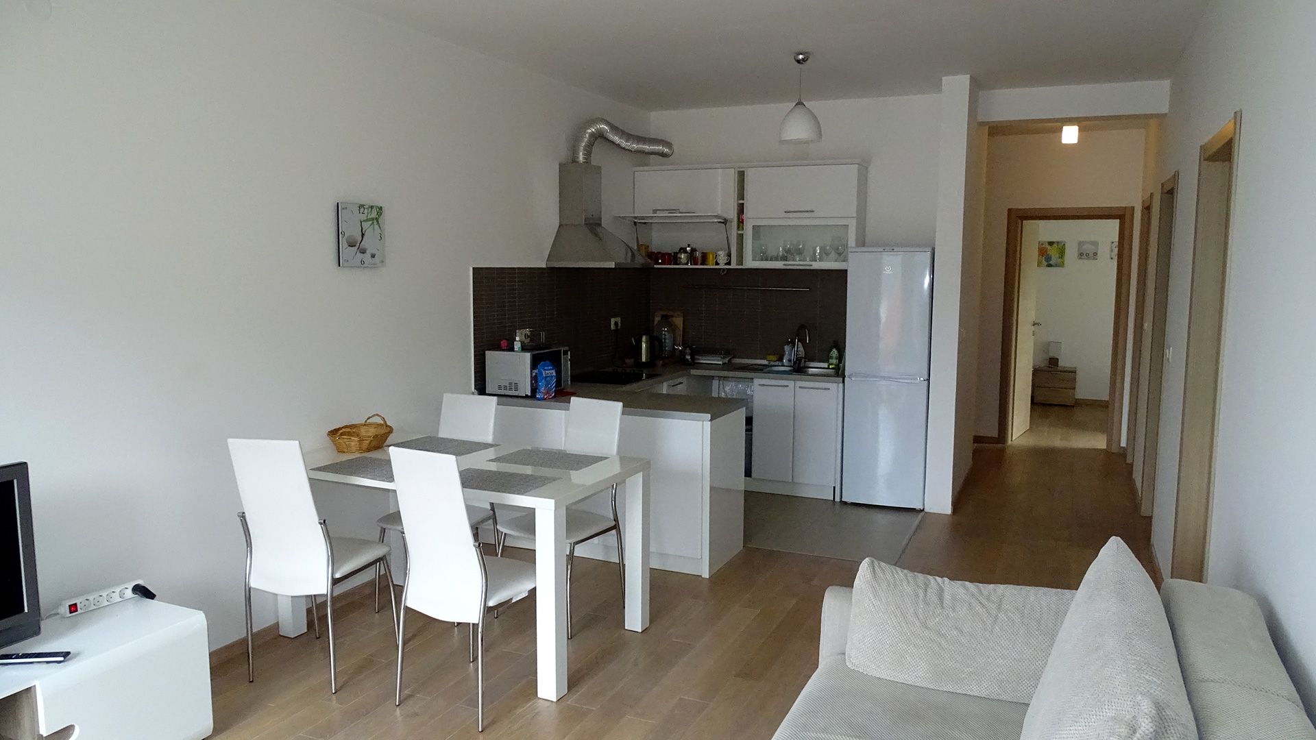 Furnished-Two-Bedroom-Apartment-Dobrota_10
