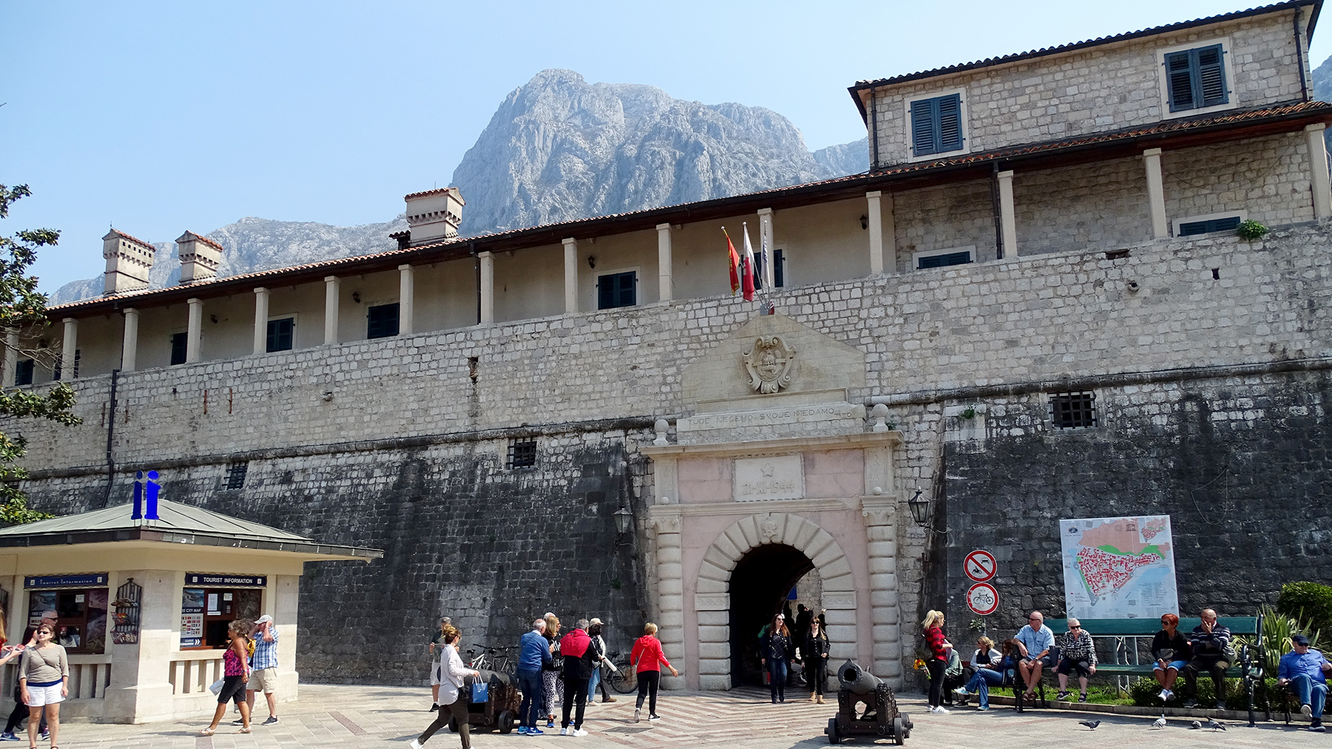 House-for-Reconstruction-in-Kotor-Old-Town-4-1