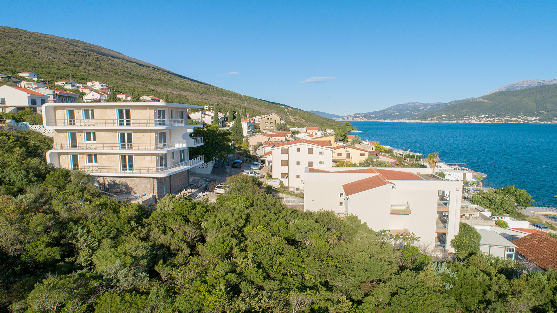 Luxury-Sea-View-Apartments-in-Krasici-10