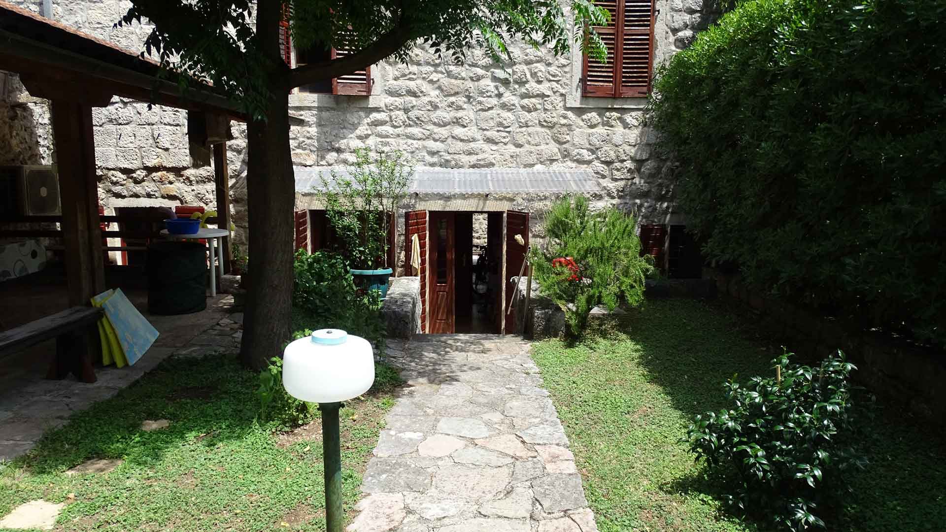 Prcanj-House-for-Sale-Kotor-Bay-14