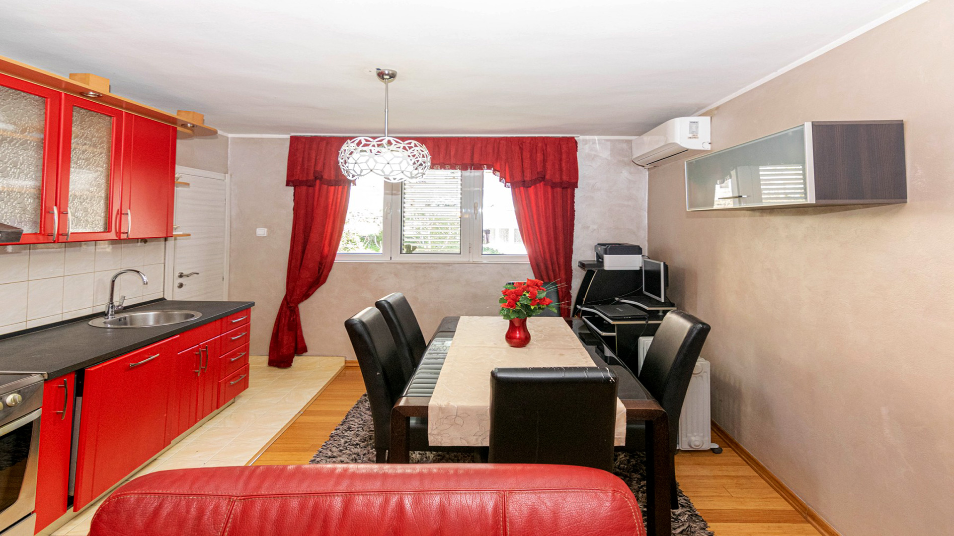 Renovated-Dobrota-Apartment-for-Sale-11