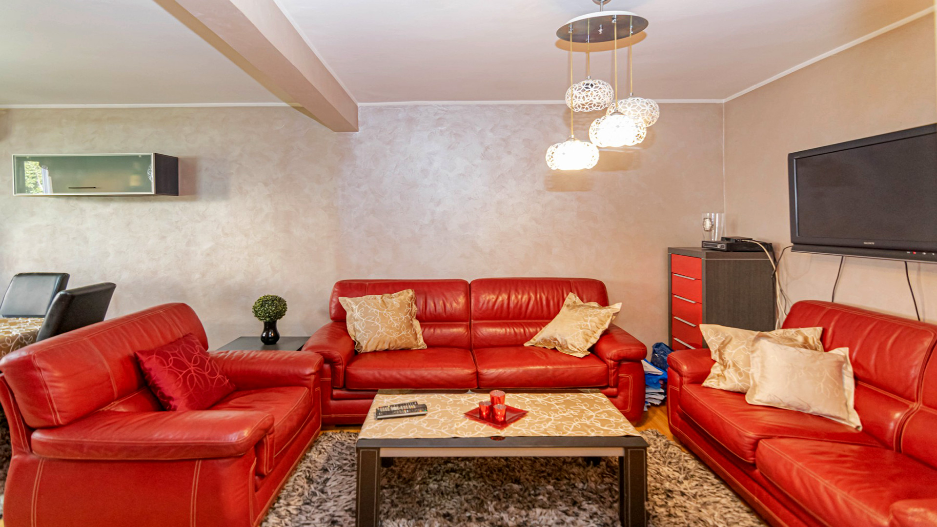 Renovated-Dobrota-Apartment-for-Sale-12