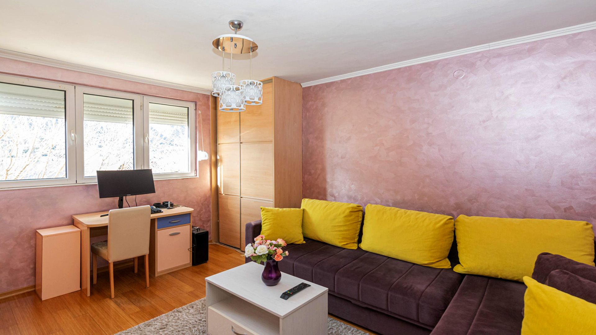 Renovated-Dobrota-Apartment-for-Sale-19