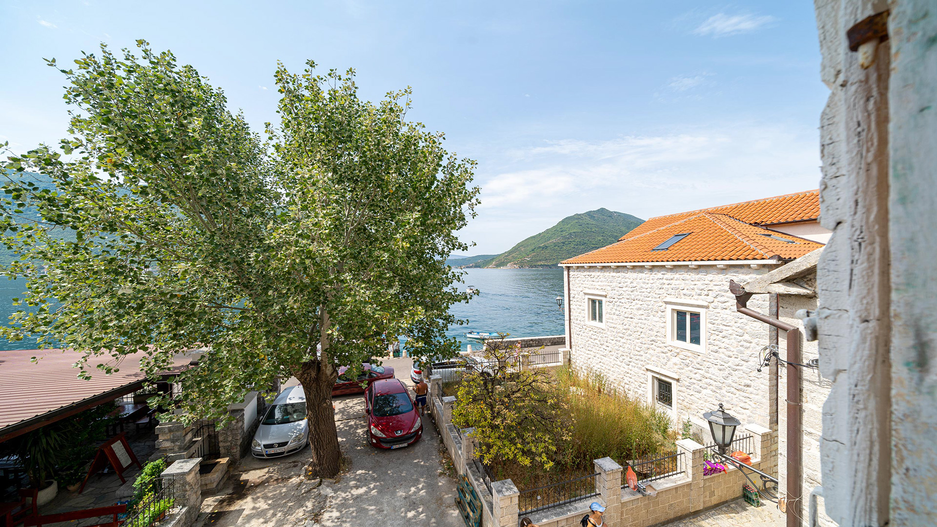 Waterfront-House-for-Sale-in-Perast-45