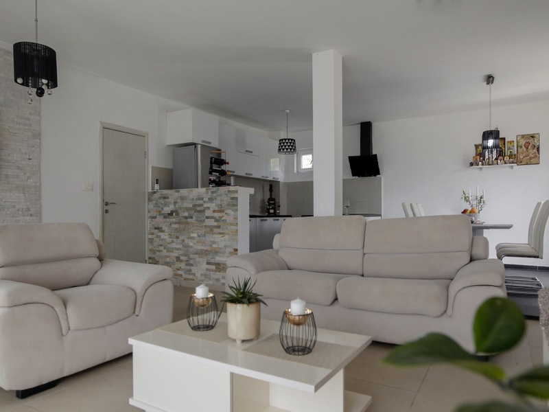 Five Bedroom Villa For Sale In Budva (30)