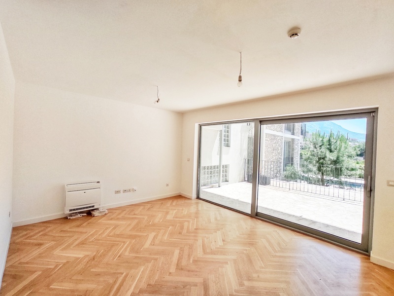New Two Bedroom Apartment For Sale In Dobrota (10)