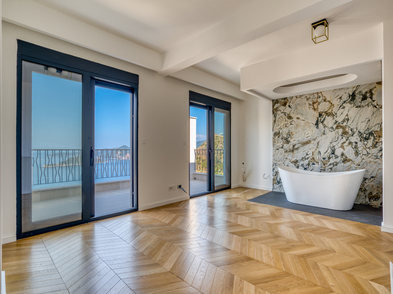 Three Bedroom Sea View Apartments In Budva (4)