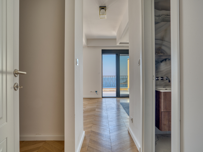 Three Bedroom Sea View Apartments In Budva (5)