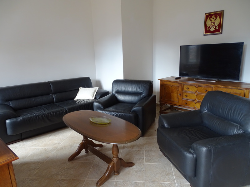 Bright Two Bedroom Apartment In Kotor Old Town (5)