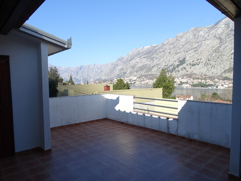 House On A Great Location With Views Of Kotor Bay (3)