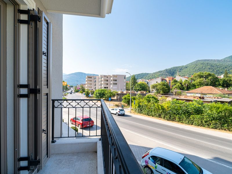Apartment-Next-to-Porto-Montenegro-2