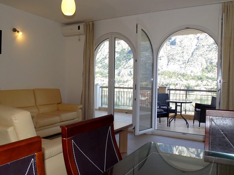 Apartment-with-Sea-View-in-Kotor-Bay-15