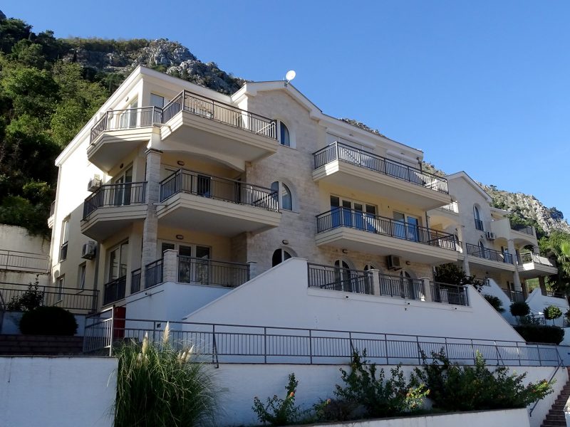 Apartment-with-Sea-View-in-Kotor-Bay-7