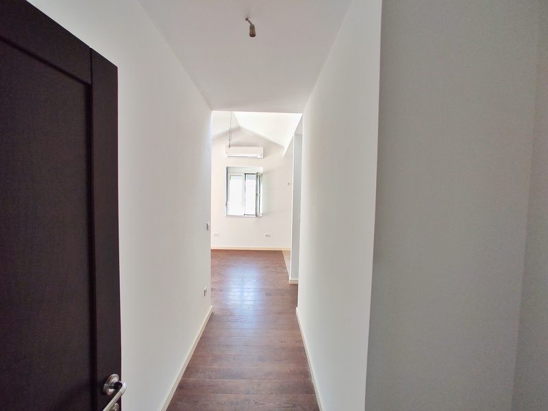 Dobrota Penthouse Apartment For Sale (5)
