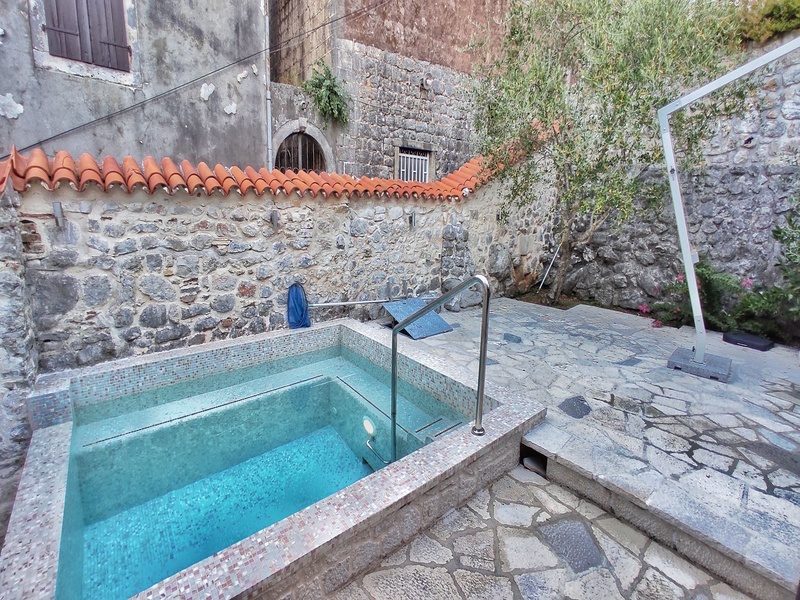 House For Sale, Perast (11)