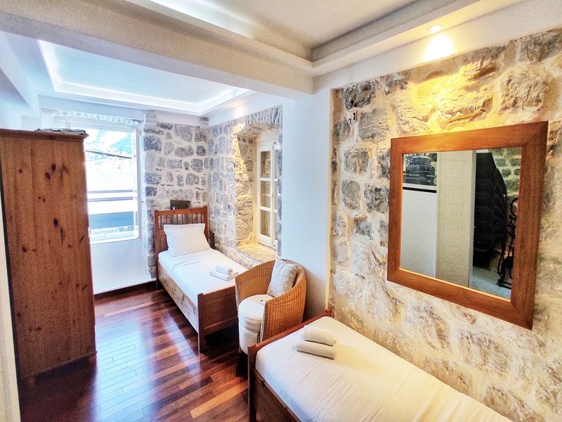 House For Sale, Perast (9)