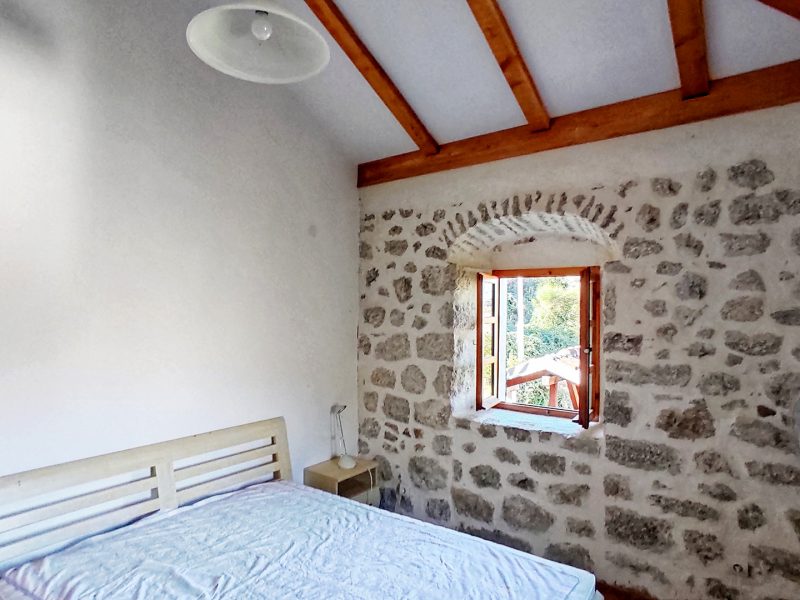 House-in-a-peaceful-location-in-Kotor-Bay-18