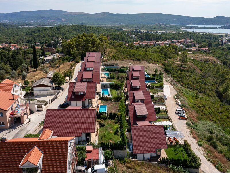 House With Three Bedroom For Sale In Tivat (18)