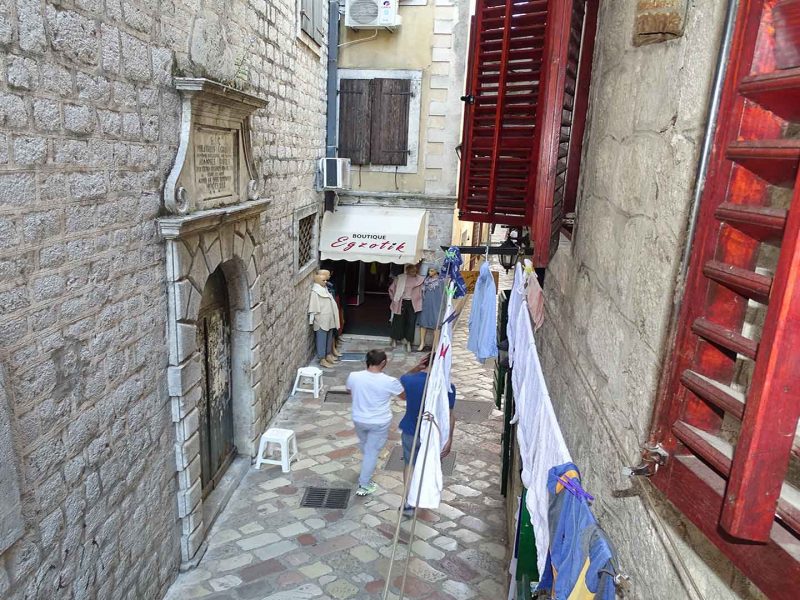 Kotor-Old-Town-Hostel-Apartment-9