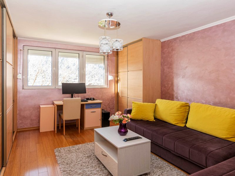 Renovated-Dobrota-Apartment-for-Sale-6