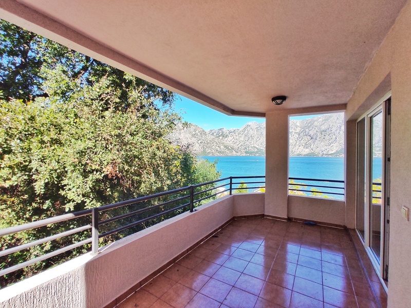 Two Bedroom Apartment With Sea View In Kotor (3)