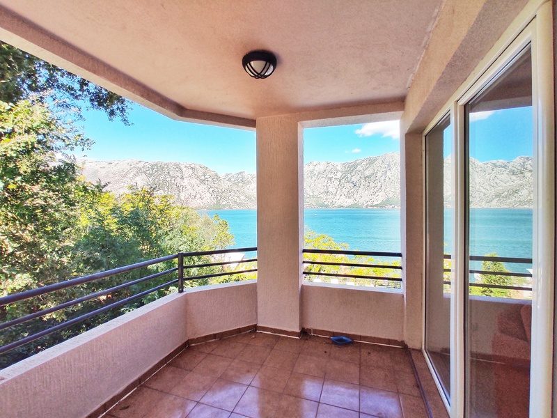 Two Bedroom Apartment With Sea View In Kotor (4)