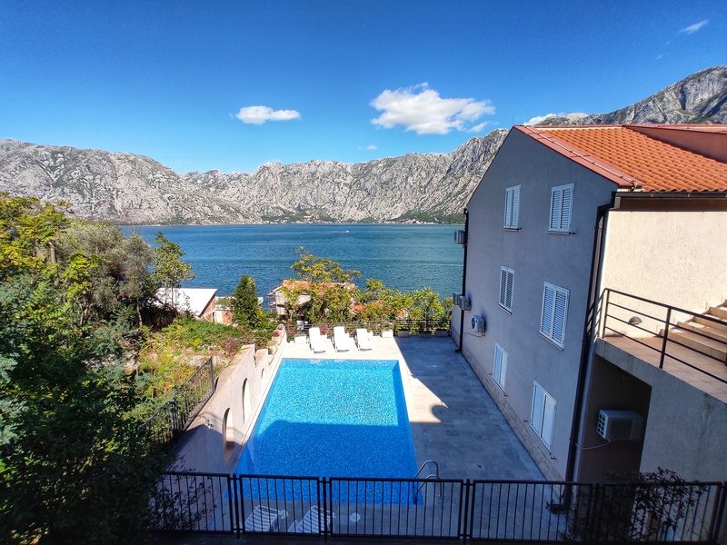 Two Bedroom Apartment With Sea View In Kotor (5)