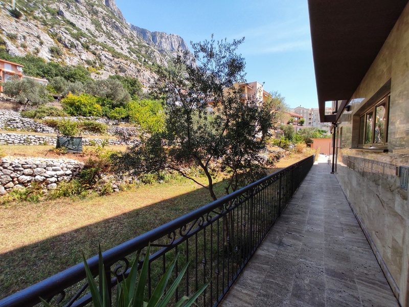 Two Bedroom Apartment For Sale In Kotor Bay (24)
