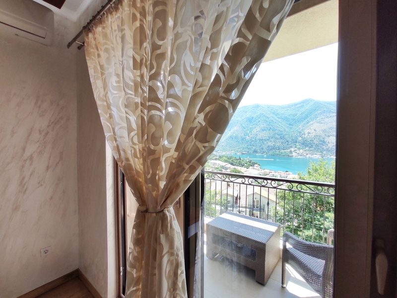 Two Bedroom Apartment For Sale In Kotor Bay (8)