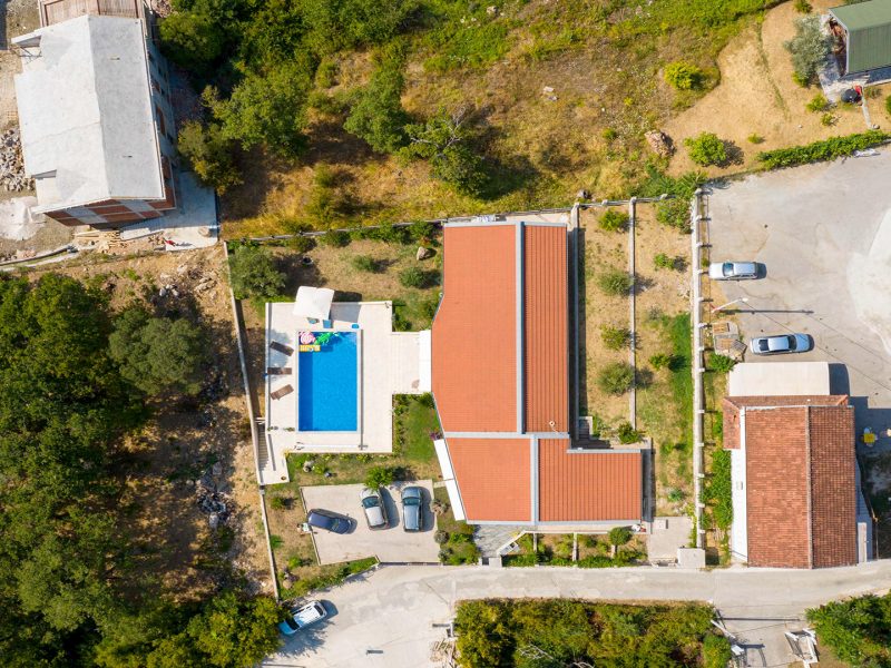 Villa-with-Swimming-Pool-for-Sale-in-Tivat_43