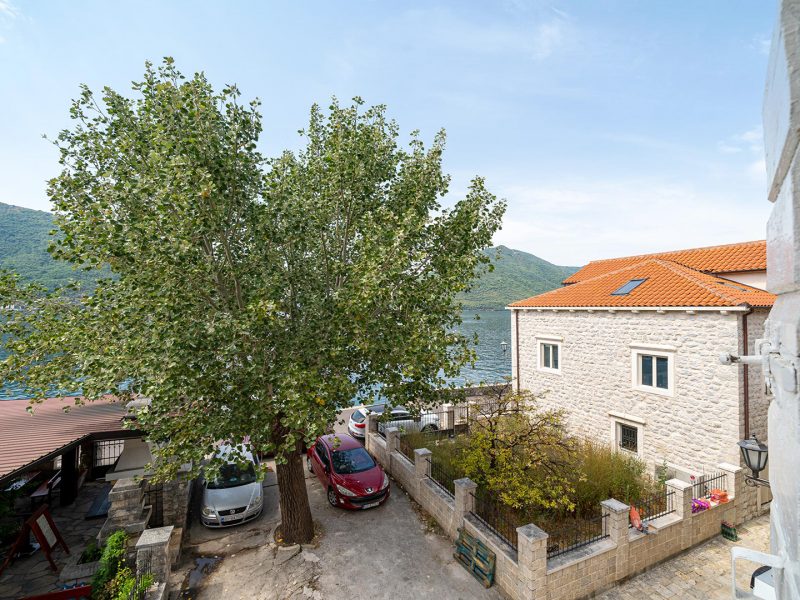 Waterfront-House-for-Sale-in-Perast-36