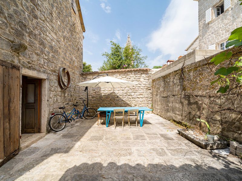 Waterfront-House-for-Sale-in-Perast-56