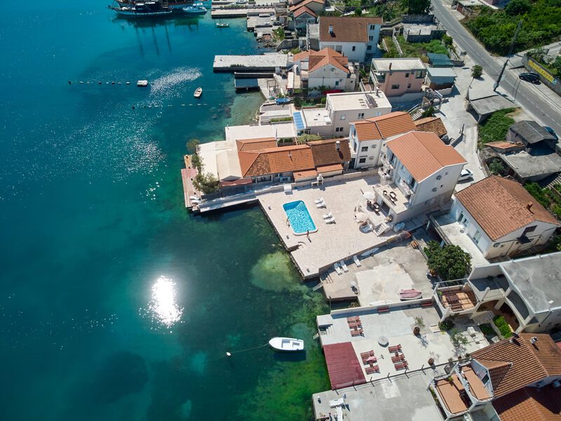 Waterfront Villa For Sale In Tivat (1)